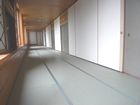 走廊上也鋪著榻榻米，隆冬時節(jié)也能赤腳行走。